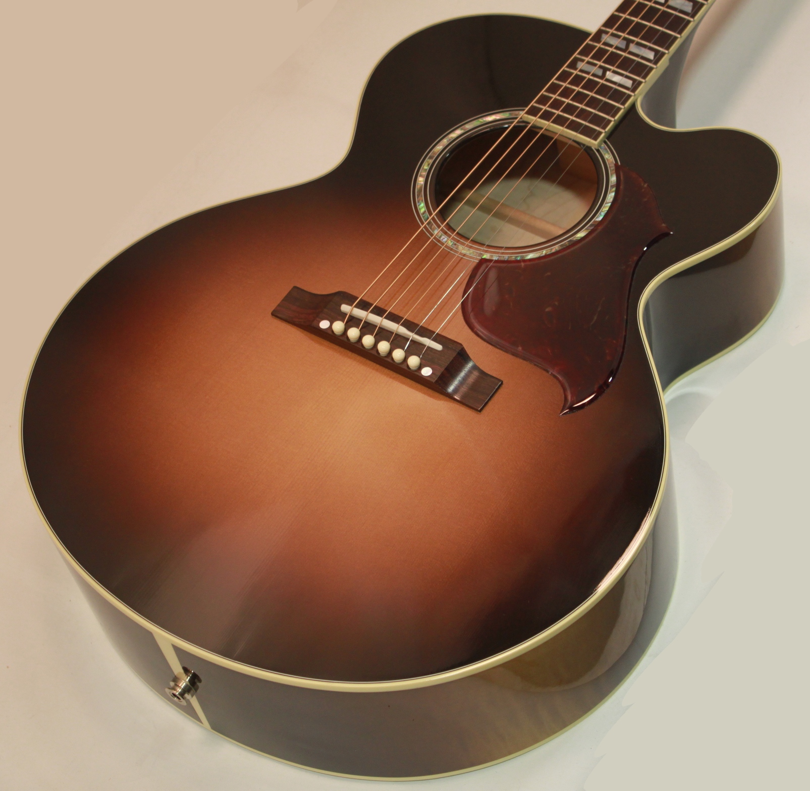 J-185EC Cutaway Maple Back & Sides