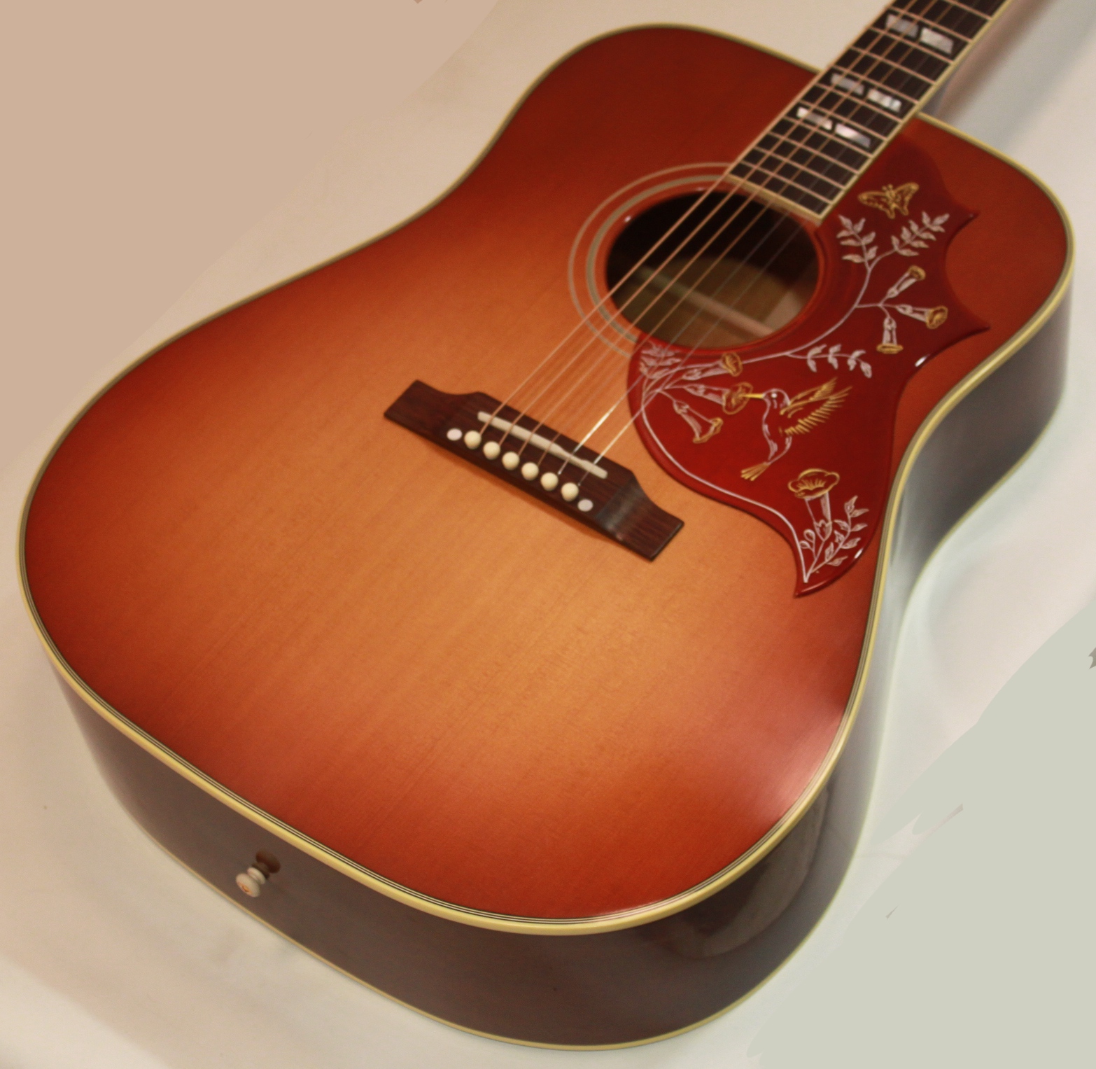 Gibson True Vintage Hummingbird